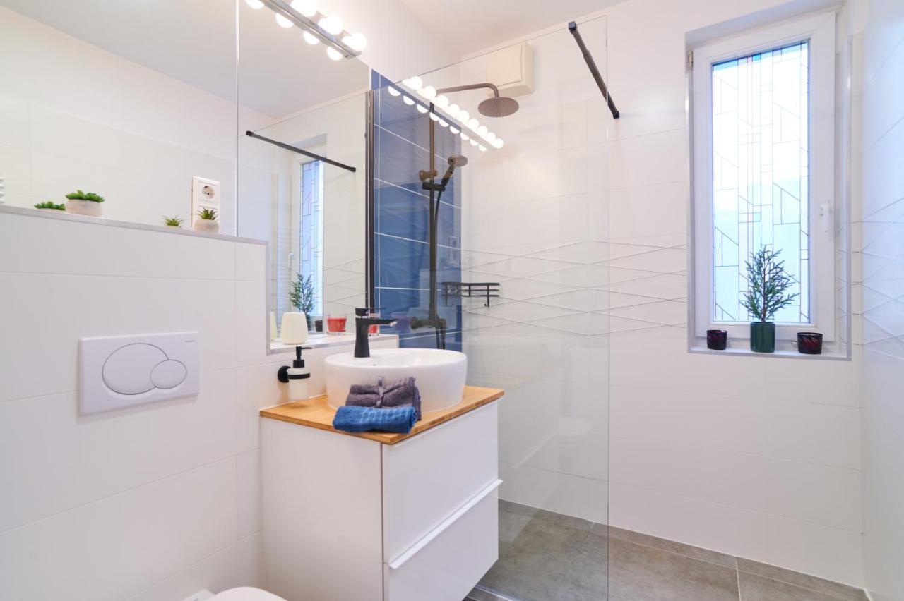 Feel Home Deluxe Corvin # Free Parking # Ac # Elevator Budapest Exterior foto