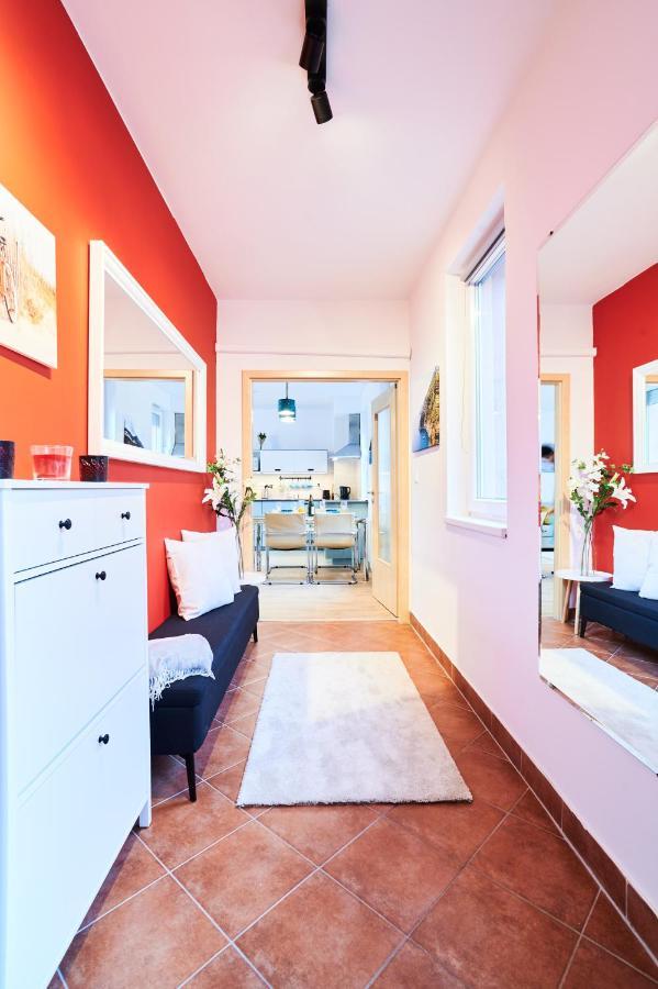 Feel Home Deluxe Corvin # Free Parking # Ac # Elevator Budapest Exterior foto